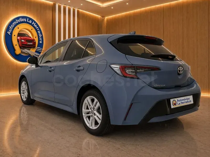 Usado Toyota Corolla Active 122 CV (89 kW) 2019 Azul Familiar