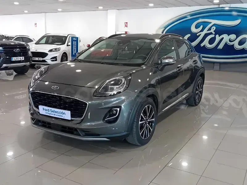 Usado Ford Puma Titanium 125 CV (91 kW) 2024 Gris / plata SUV