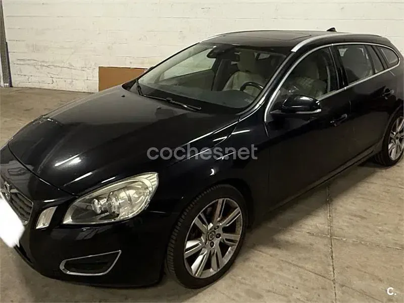 Usado Volvo V60 Summum 205 CV (150 kW) 2011 Negro Familiar