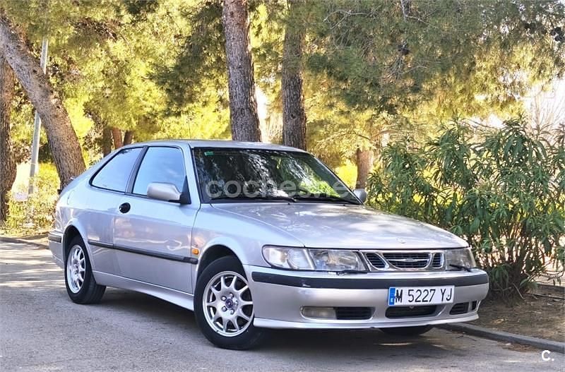 Usado Saab 9-3 115 CV (84 kW) 1999 Gris / plata Berlina