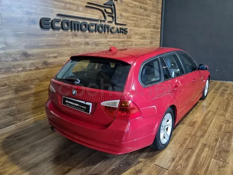 Usado BMW 320 177 CV (130 kW) 2008 Rojo Familiar