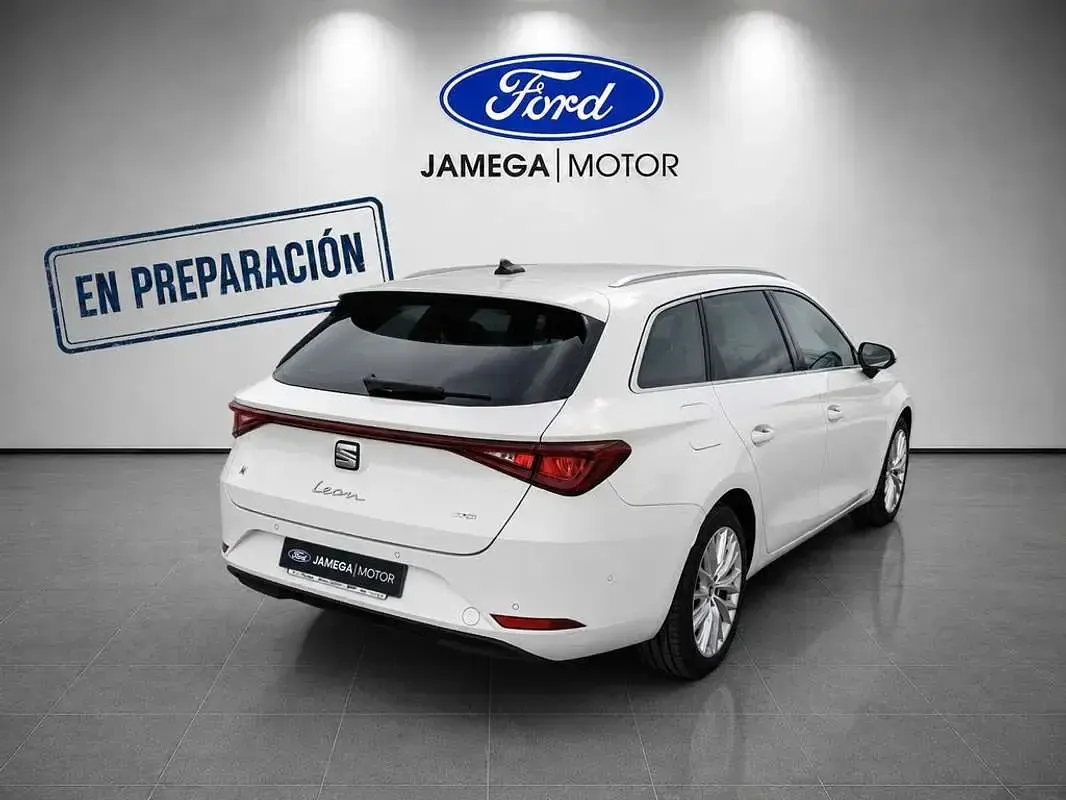 Usado Seat Leon XCELLENCE 205 CV (150 kW) 2021 Blanco Utilitario
