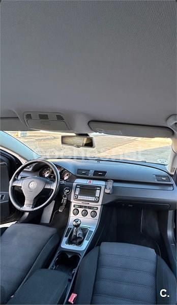 Usado VW Passat Trendline 105 CV (77 kW) 2007 Negro Familiar