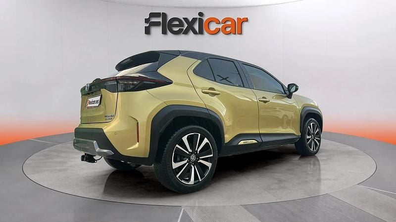 Usado Toyota Yaris Hybrid Edition 116 CV (85 kW) 2022 Amarillo