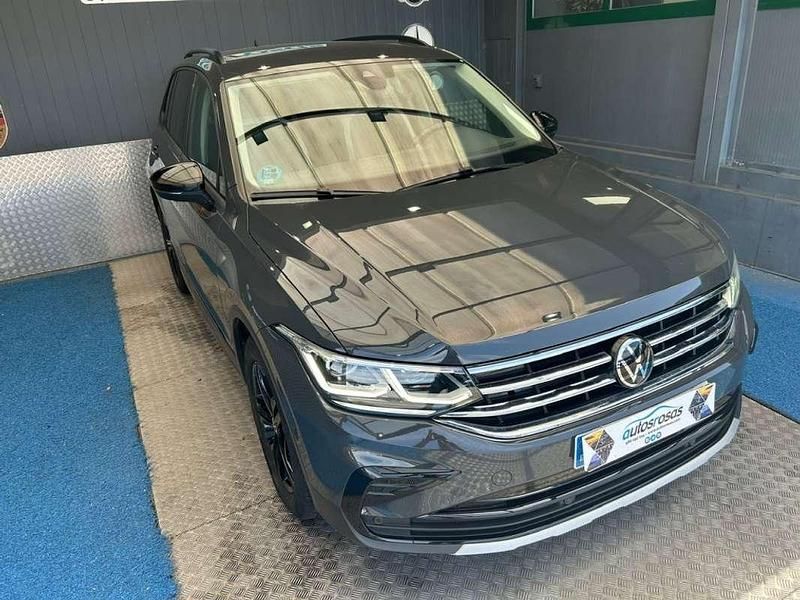 Usado VW Tiguan Sport 150 CV (110 kW) 2022 Gris SUV