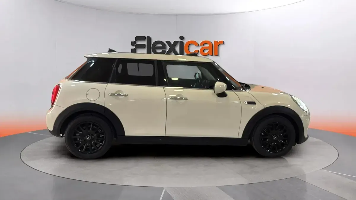 Usado Mini ONE 102 CV (75 kW) 2019 Blanco Utilitario