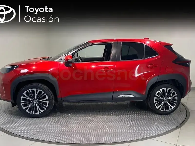 Usado Toyota Yaris Cross Style 116 CV (85 kW) 2022 Rojo SUV
