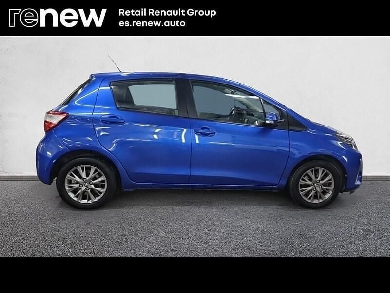Usado Toyota Yaris Active 111 CV (81 kW) 2017 Azul Berlina