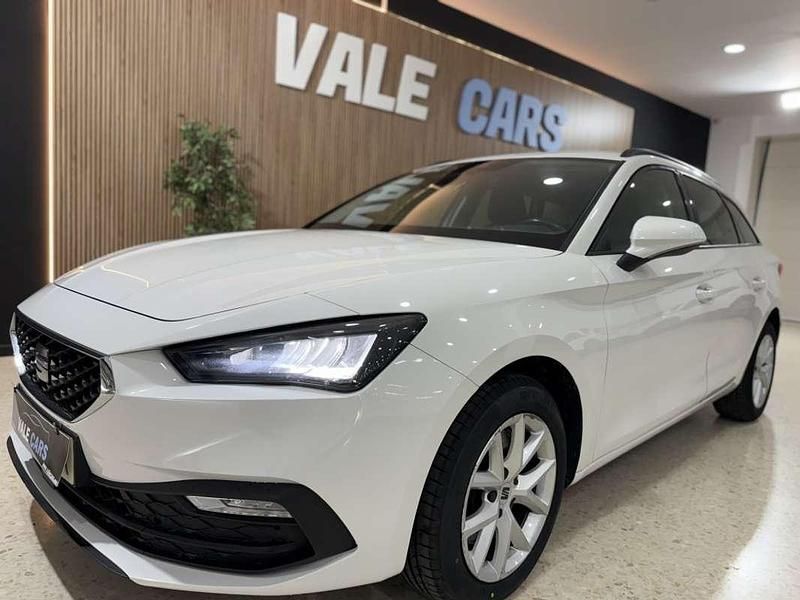 Usado Seat Leon Style 116 CV (85 kW) 2021 Blanco Utilitario
