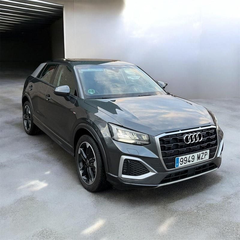 Usado Audi Q2 S-Line 116 HP (85 kW) 2025 Cinzento SUV