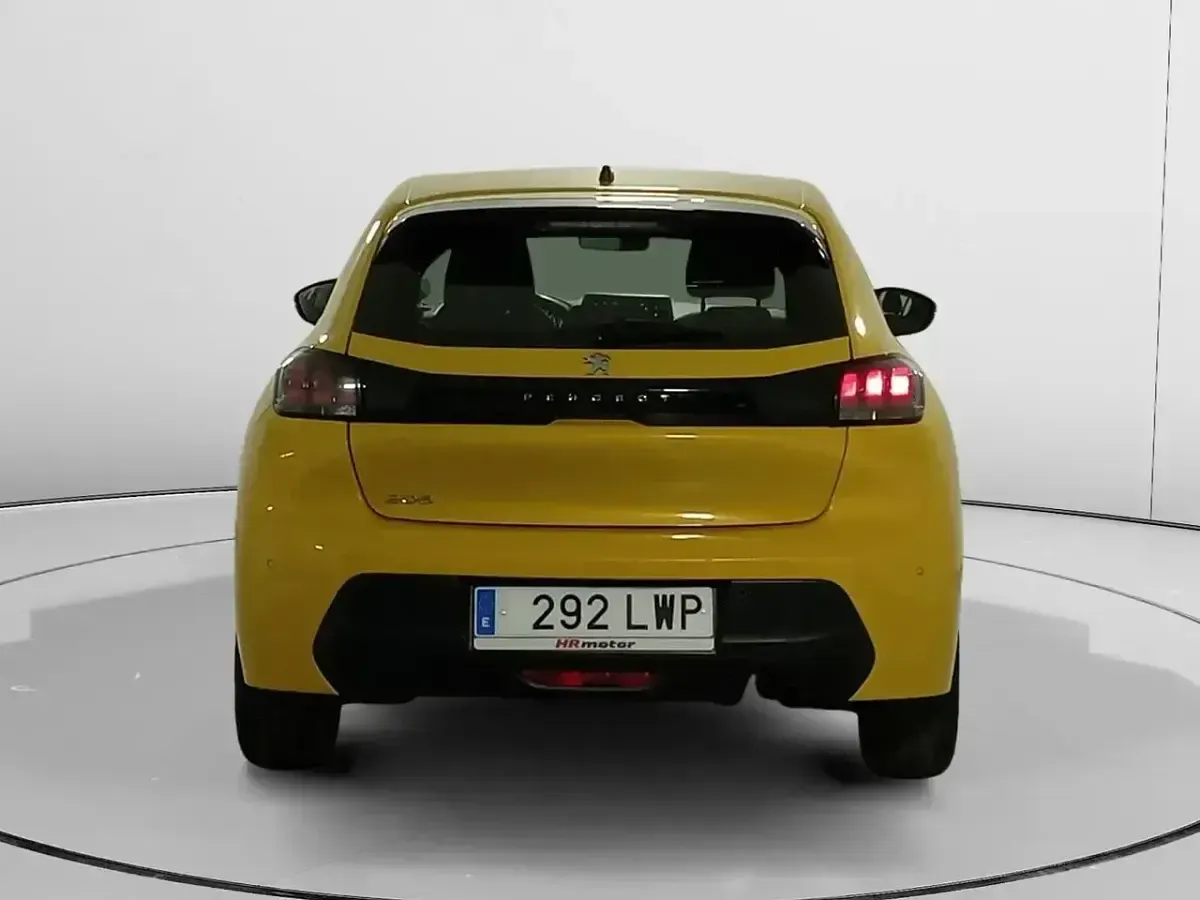 Usado Peugeot 208 Active 75 CV (55 kW) 2022 Amarillo Utilitario