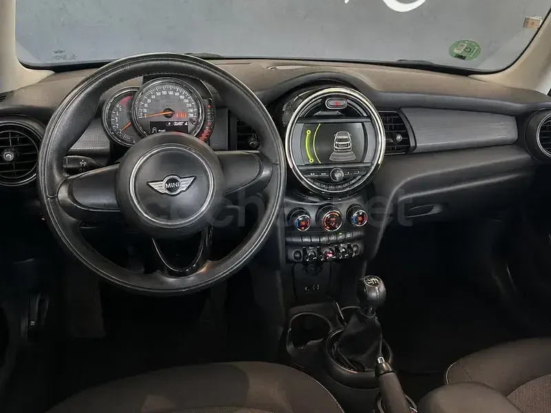 Usado Mini Cooper D 116 CV (85 kW) 2016 Negro Utilitario