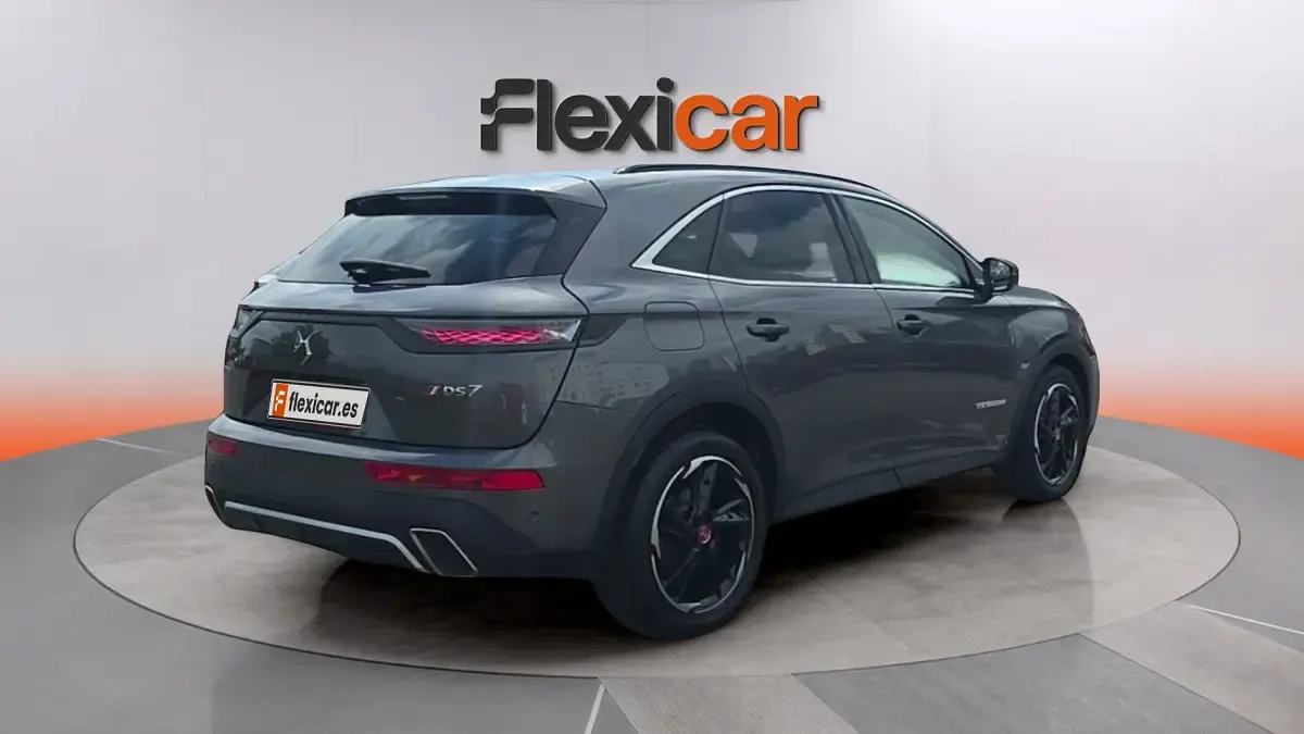Usado DS Automobiles DS7 Crossback Performance Line Plus 226 CV (166 kW) 2021 Gris SUV