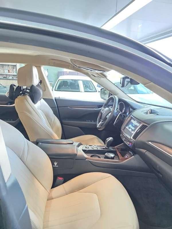 Usado Maserati Levante 275 CV (202 kW) 2016 Azul SUV