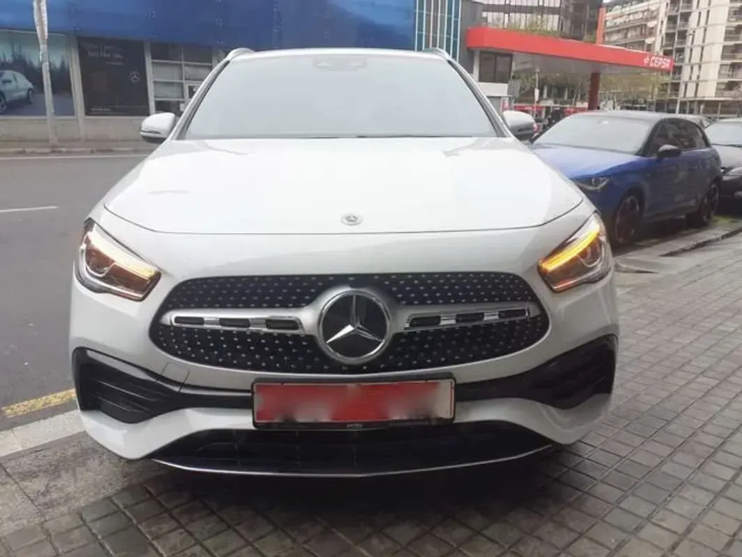 Usado Mercedes GLA250 AMG 218 CV (160 kW) 2020 Blanco SUV