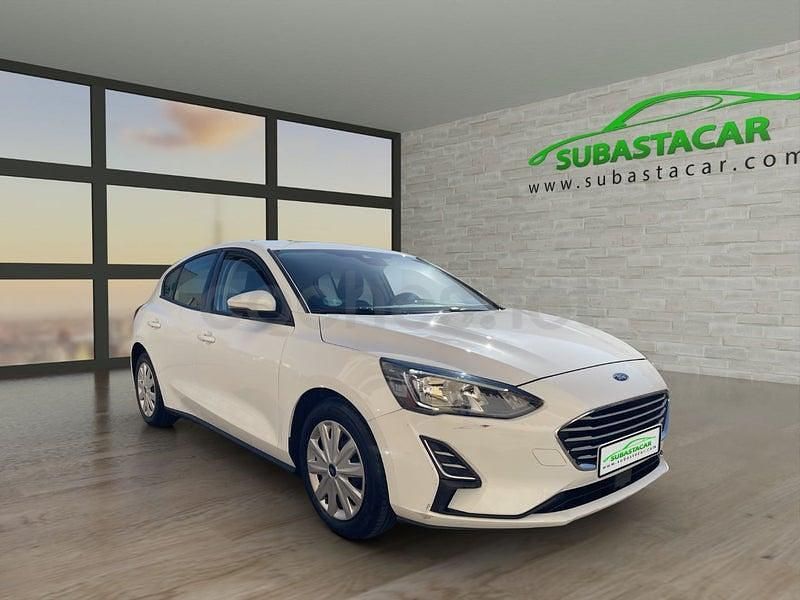 Usado Ford Focus Trend 95 CV (69 kW) 2019 Blanco Berlina