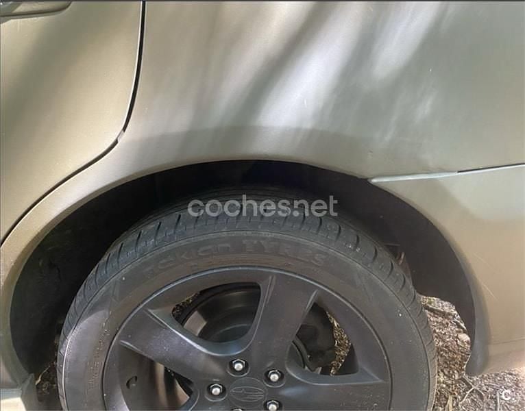 Verde Usado 2005 Subaru Impreza Familiar | 4000 € - Imagen 1/2