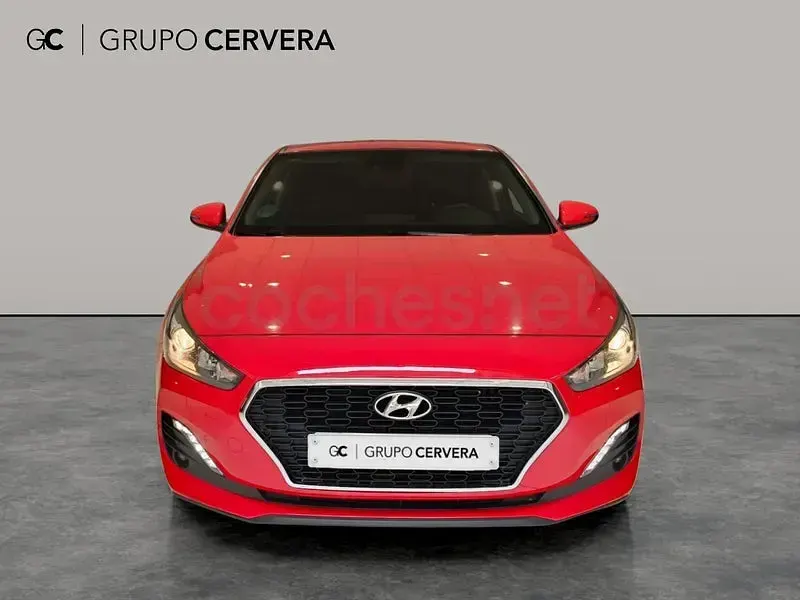 Usado Hyundai i30 N Line 120 CV (88 kW) 2019 Rojo Berlina