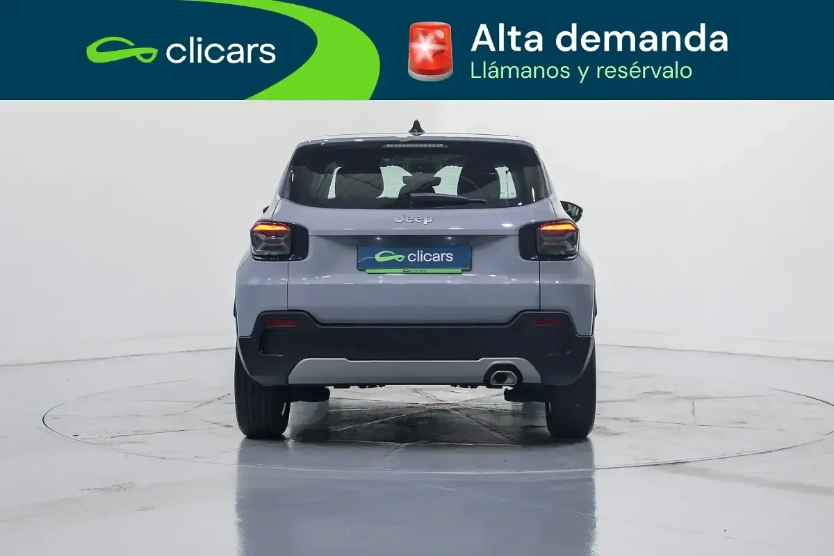 Usado Jeep Avenger Altitude 100 CV (73 kW) 2025 Gris SUV