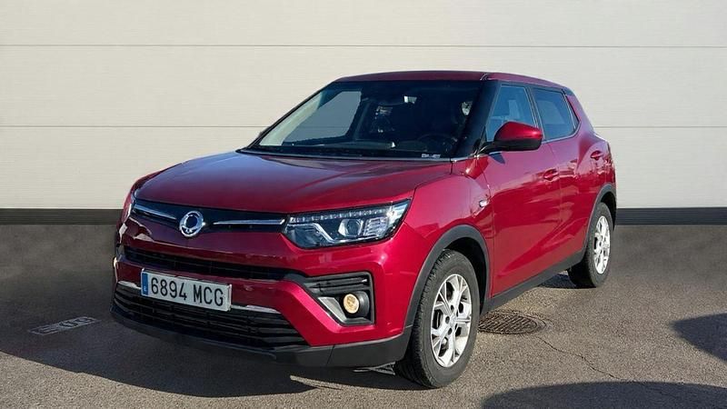 Usado Ssangyong (KGM) Tivoli 163 CV (119 kW) 2022 Rojo SUV