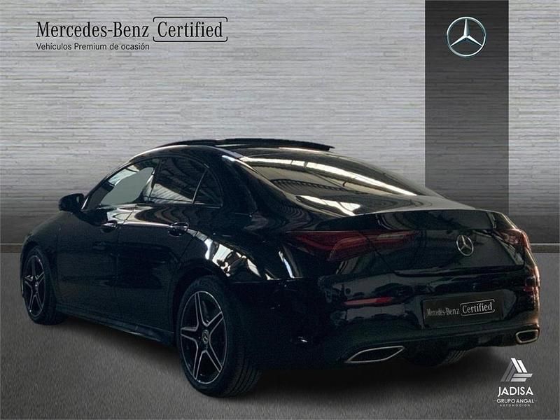 Usado Mercedes CLA200 163 CV (119 kW) 2024 Negro Berlina