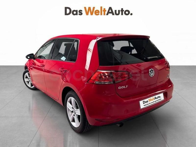 Usado VW Golf VII Advance 105 CV (77 kW) 2015 Rojo Berlina