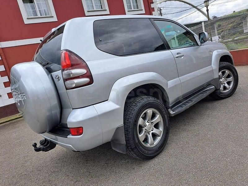 Usado Toyota Land Cruiser 173 CV (127 kW) 2007 Gris / plata SUV