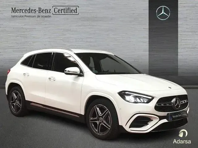 Usado Mercedes GLA200 163 CV (119 kW) 2026 Blanco polar SUV