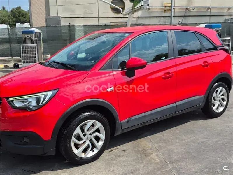 Usado Opel Crossland X Edition 110 CV (80 kW) 2018 Rojo SUV