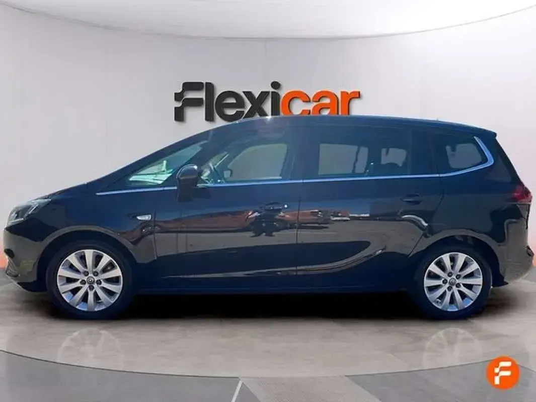 Usado Opel Zafira Excellence 140 HP (102 kW) 2018 Preto Monovolume