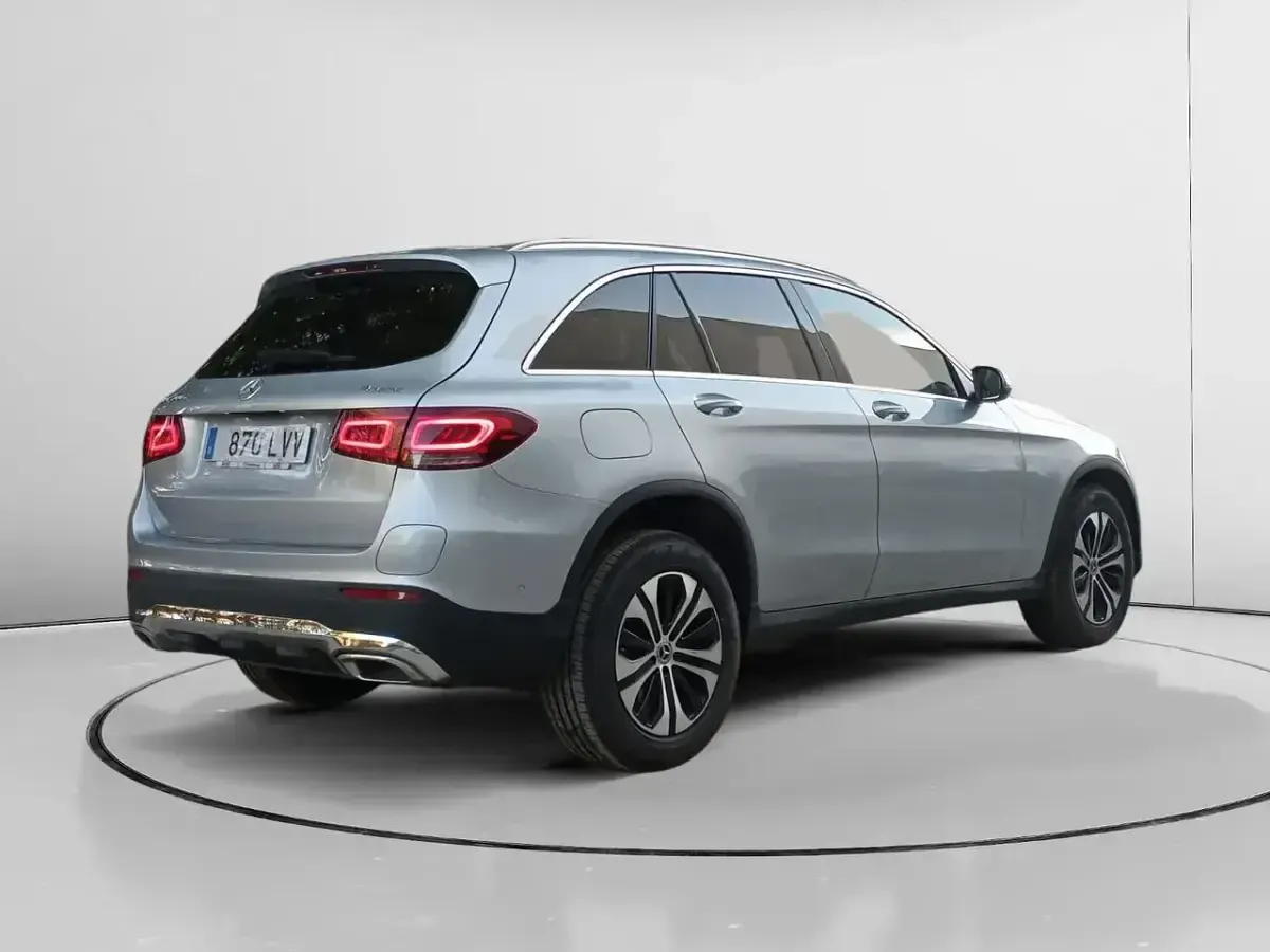 Usado Mercedes GLC300e 320 CV (235 kW) 2022 Gris SUV