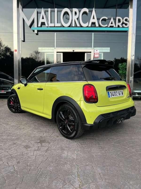 Usado Mini John Cooper Works 231 CV (169 kW) 2023 Verde Utilitario