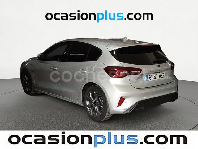 Gris / plata Usado 2024 Ford Focus ST-Line Berlina | 22.790 € (Precio justo) - Imagen 1/4