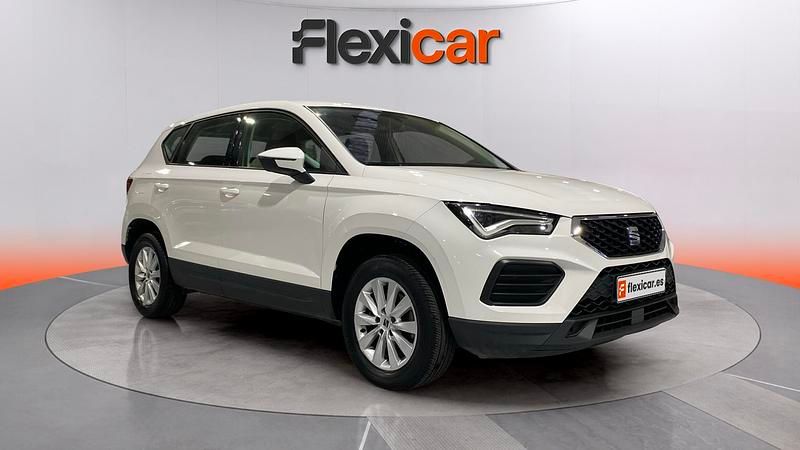 Begagnad Seat Ateca Reference 110 HK (80 kW) 2023 Vit SUV