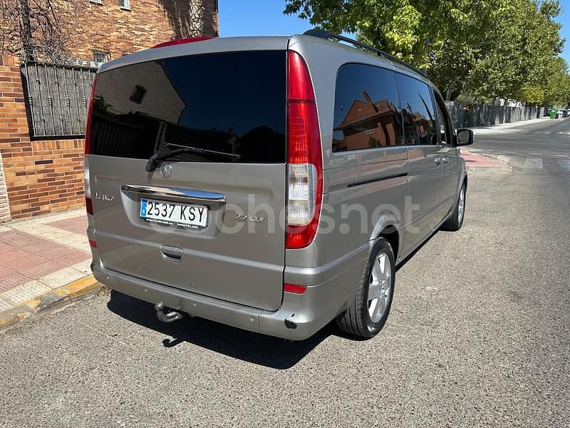Usado Mercedes Viano 136 CV (100 kW) 2011 Beige Monovolumen