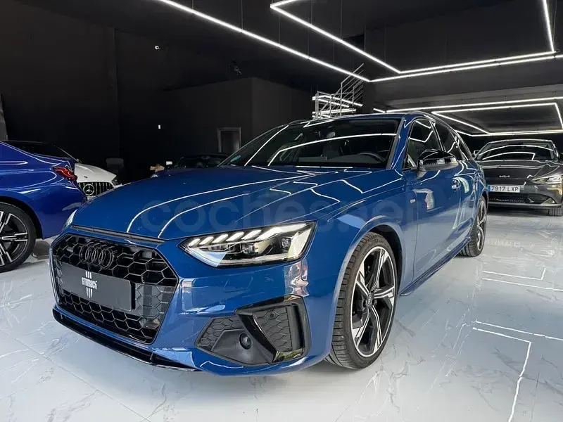 Usado Audi A4 204 HP (150 kW) 2023 Azul Carrinha