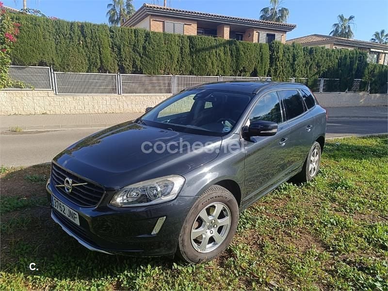 Usado Volvo XC60 Kinetic 136 CV (100 kW) 2016 Negro SUV