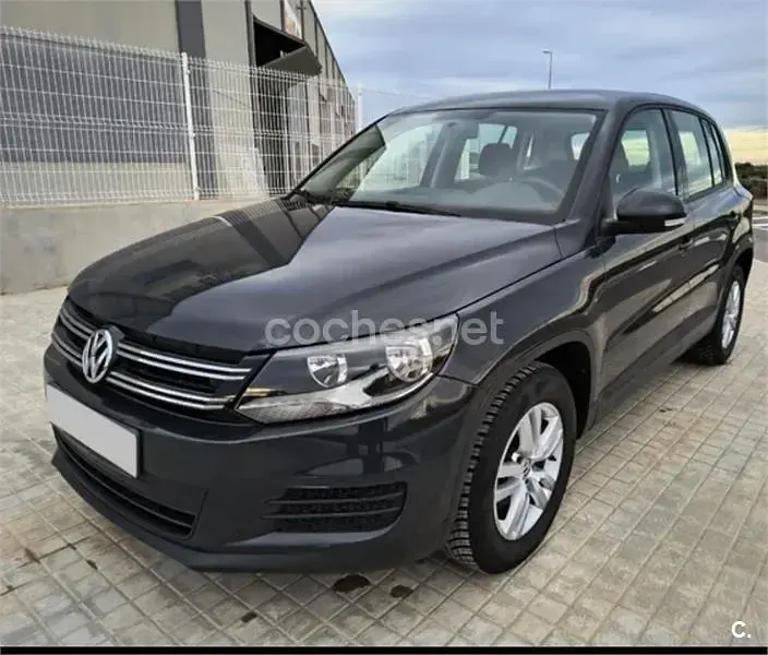Usado VW Tiguan Sport 160 CV (117 kW) 2015 Gris / plata SUV