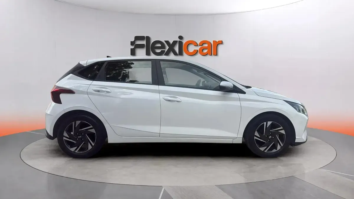 Usado Hyundai i20 84 CV (61 kW) 2022 Blanco Utilitario