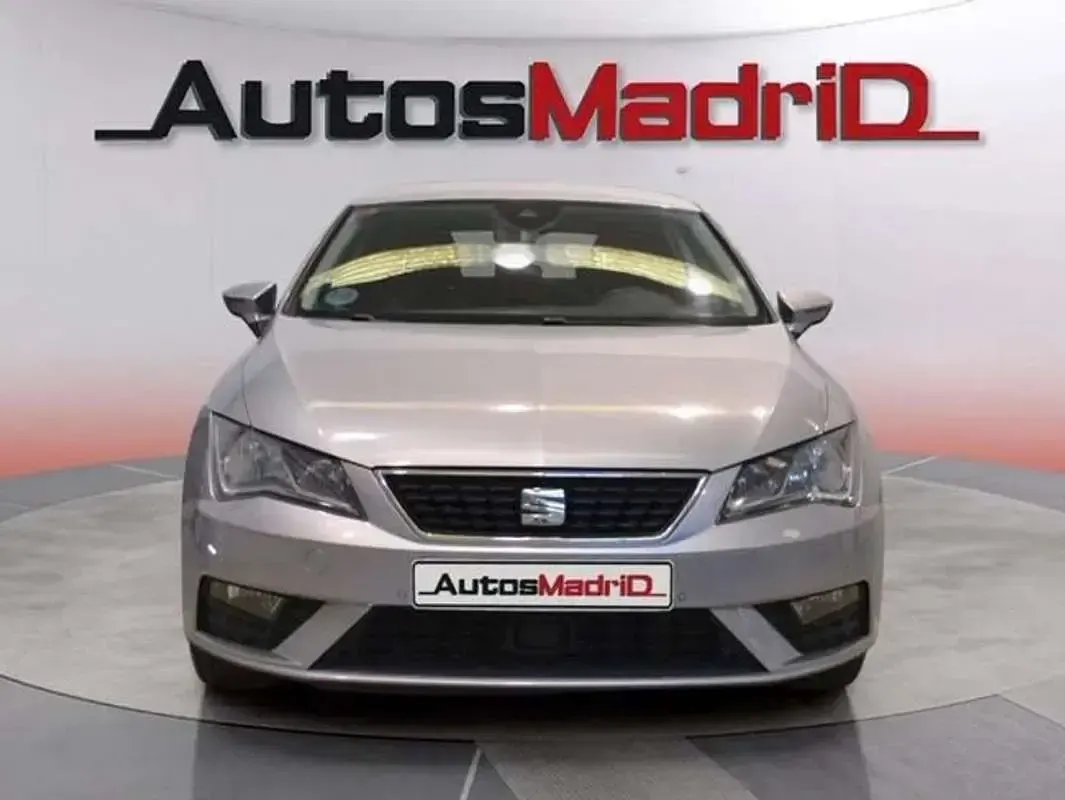Usado Seat Leon ST Style 116 CV (85 kW) 2019 Gris Familiar