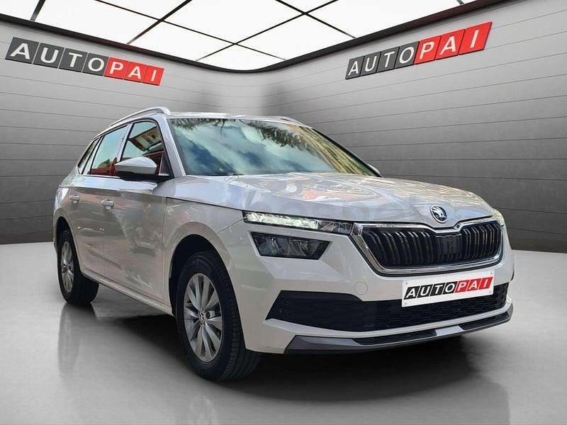 Usado Skoda Kamiq Style 110 CV (80 kW) 2021 Blanco SUV