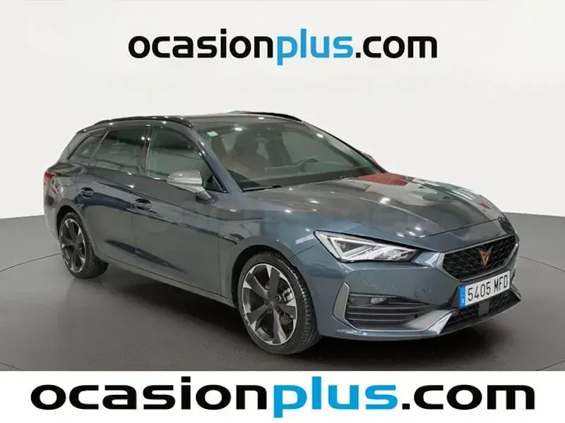Usado Cupra Leon 150 CV (110 kW) 2023 Gris / plata Familiar