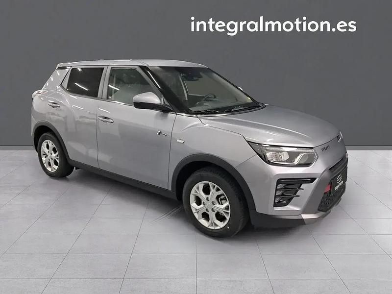 Nuevo SsangYong Tivoli 134 CV (98 kW) 2025 Gris SUV