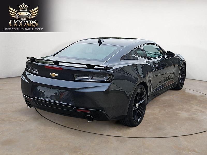 Usado Chevrolet Camaro 400 CV (294 kW) 2018 Gris Coupe