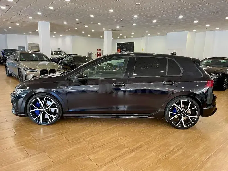 Usado VW Golf VIII R 320 CV (235 kW) 2023 Negro Berlina