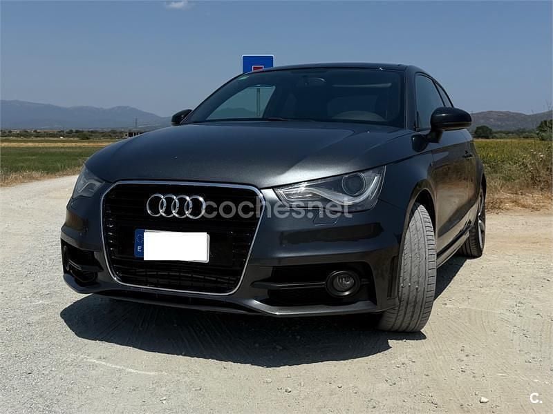 Gris / plata Usado 2011 Audi A1 Ambition Utilitario | 11.200 € (Precio justo) - Imagen 1/4