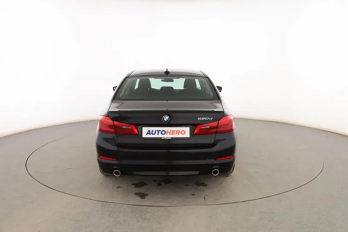 Usado BMW 520 Comfort Edition 190 CV (139 kW) 2018 Negro Berlina