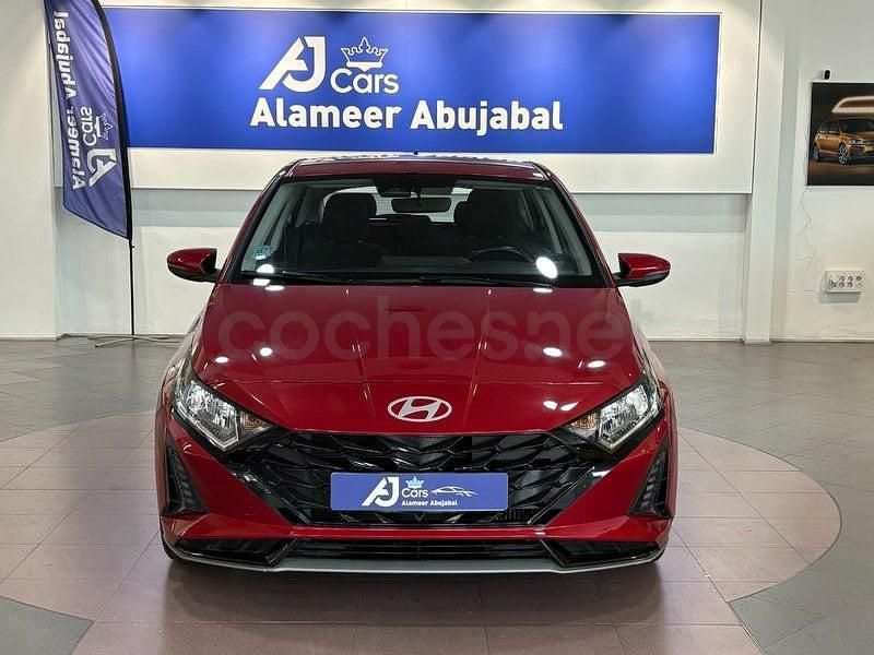 Usado Hyundai i20 100 CV (73 kW) 2024 Rojo Berlina