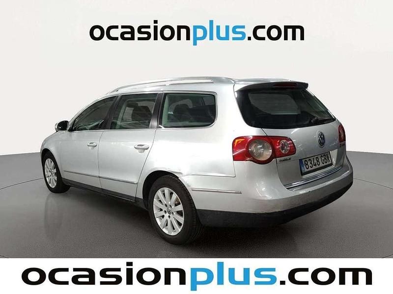 Usado VW Passat Advance 140 CV (102 kW) 2008 Gris Familiar