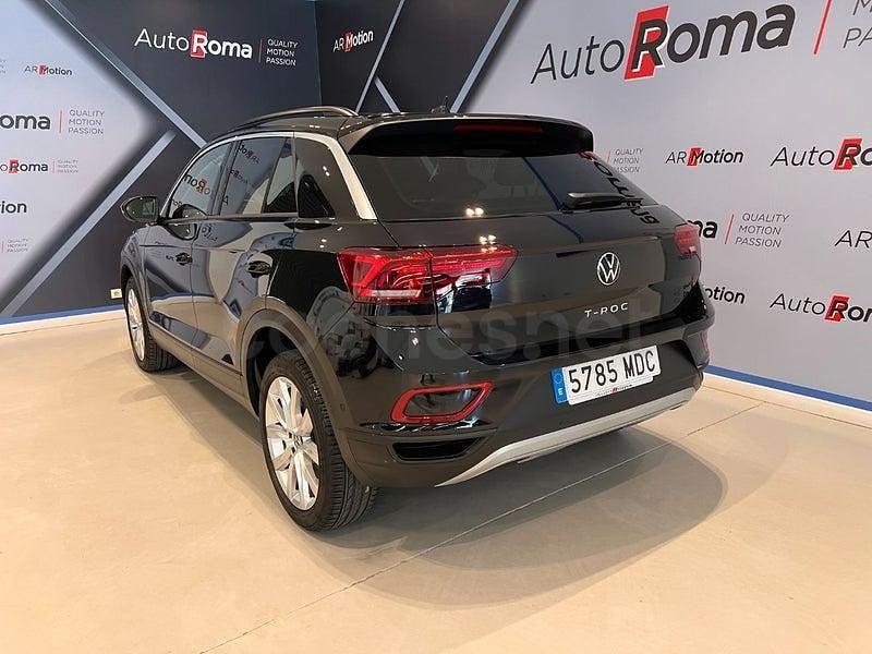 Usado VW T-Roc Life 150 CV (110 kW) 2023 Gris / plata SUV